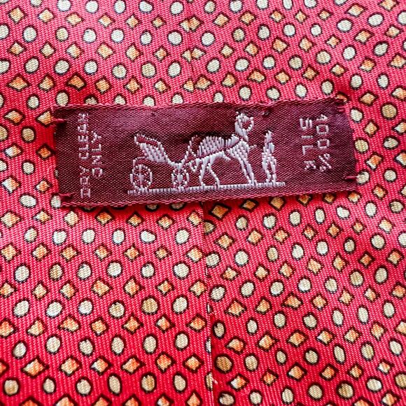 VTG Hermes Men's Neck Tie 100 silk Made in France Red Geometric Dot Pattern - Picture 6 of 12